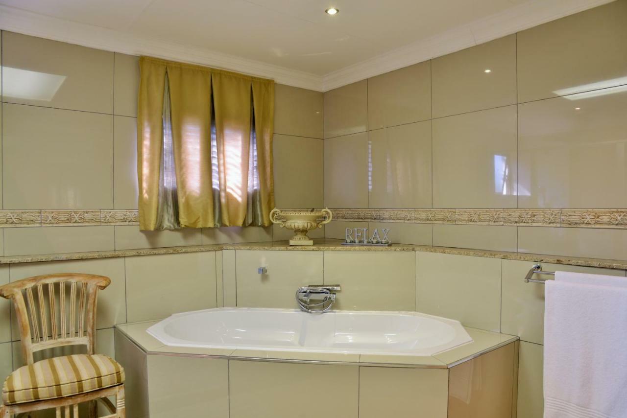 Stirling Manor Boutique Guest House Hartbeespoort Exterior foto